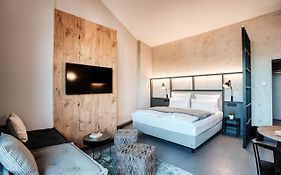 Cloud No7 Lofts